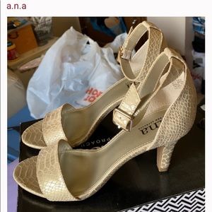 a.n.a. Soft metallic heels